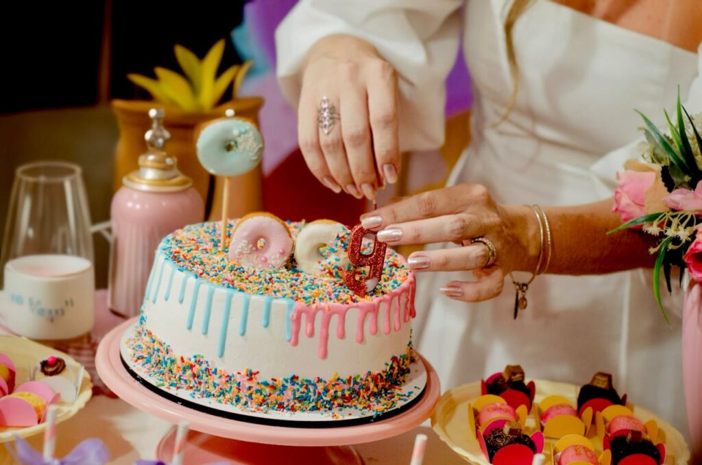 Hoe lang kun je taart bewaren in de koelkast?